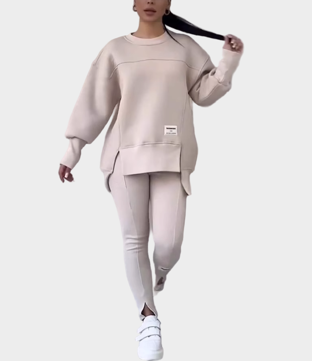 Ženski udoben komplet s kapuco in leginami