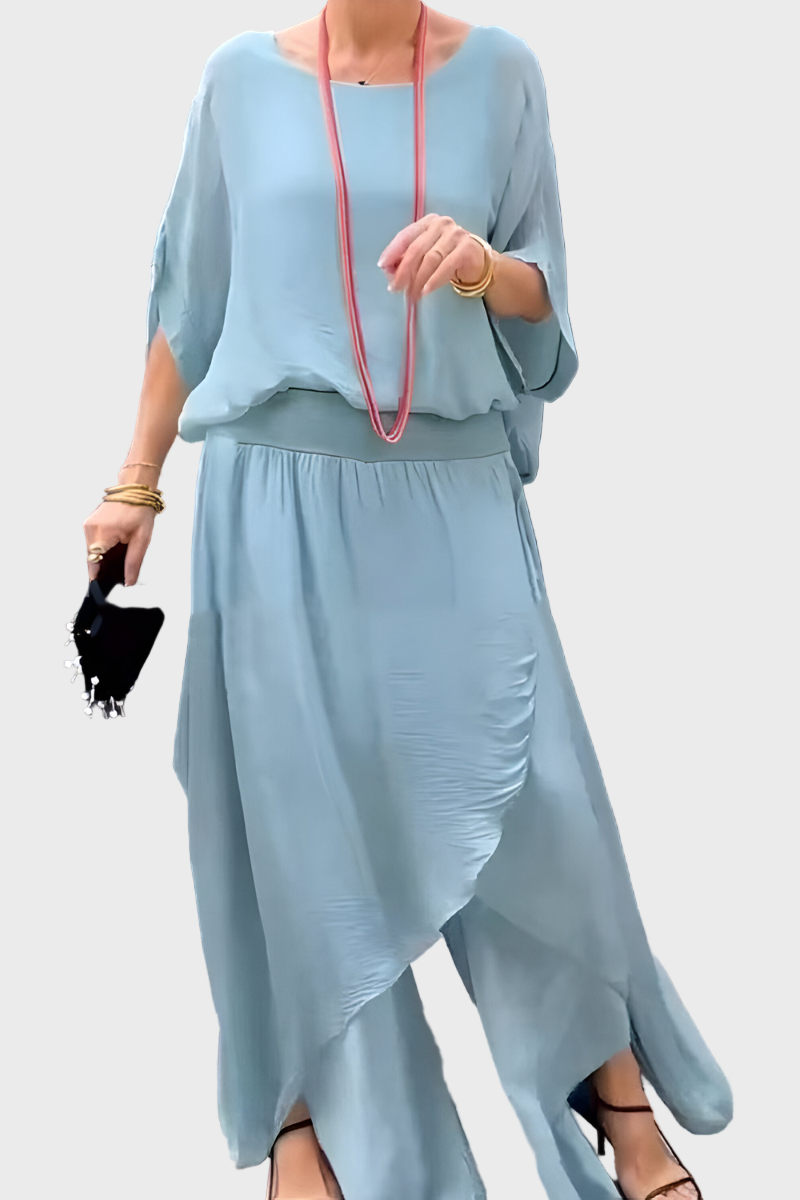 Šifon dvodelni komplet: široka bluzica in raztrgane hlače