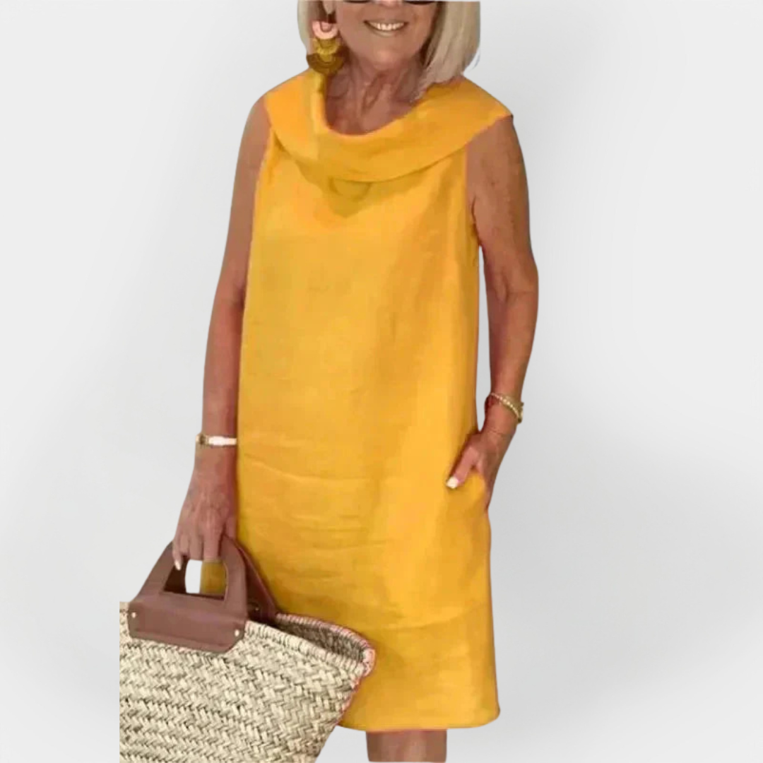 Obleka z zavitim ovratnikom