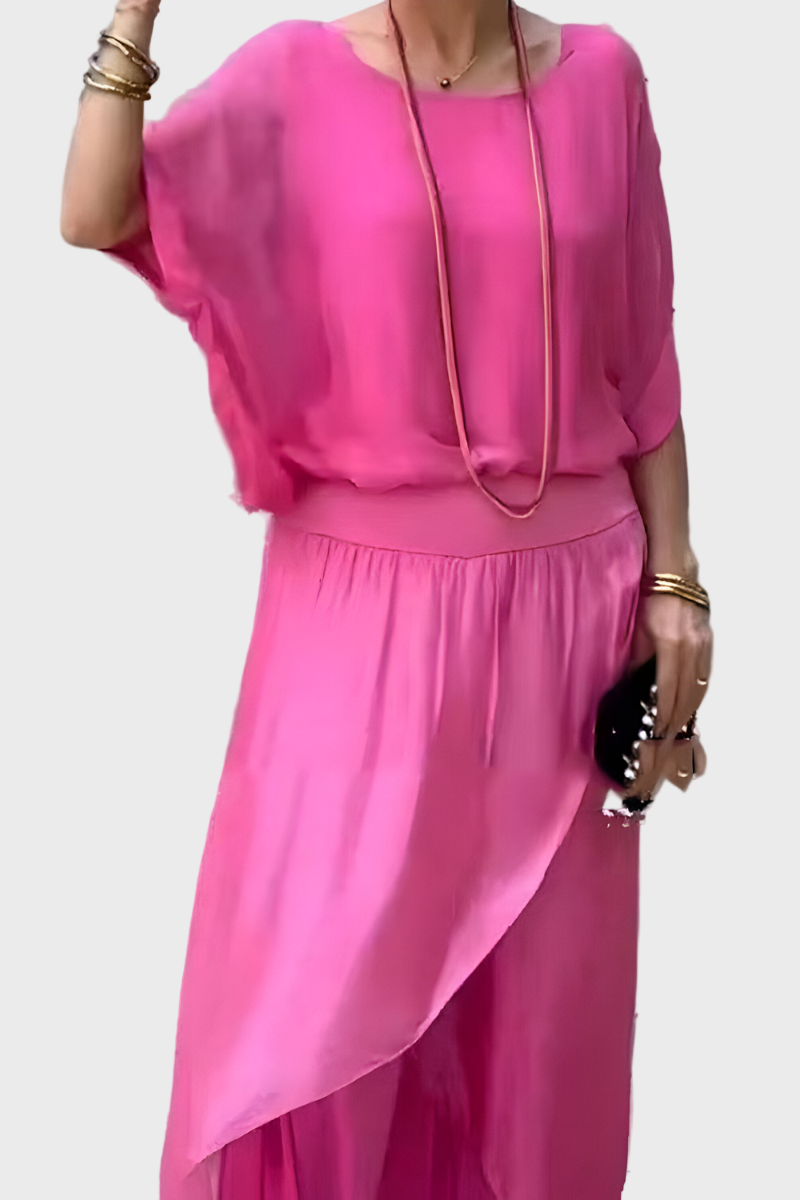 Šifon dvodelni komplet: široka bluzica in raztrgane hlače