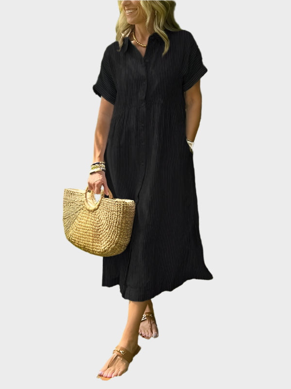 Črtasta obleka s srajčnim ovratnikom, gumbi in praktičnimi žepi