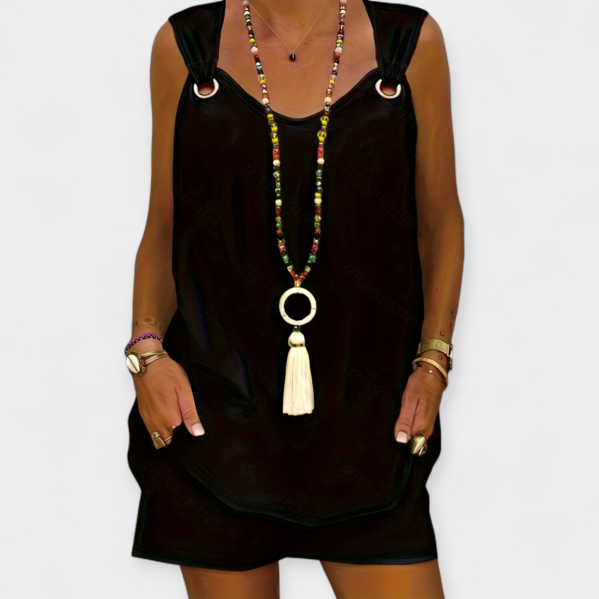 Majica brez rokavov s kratkimi hlačami