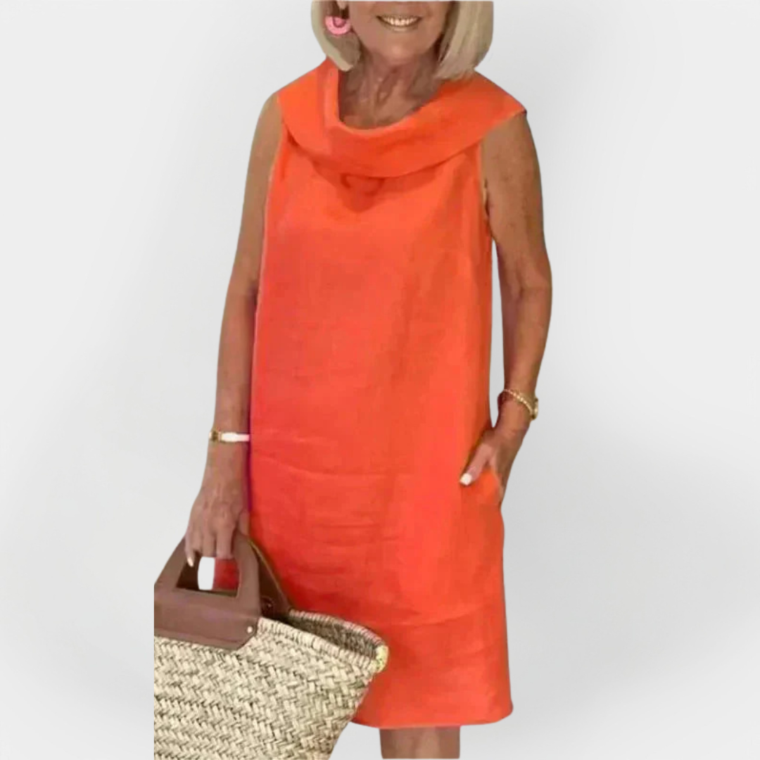 Obleka z zavitim ovratnikom