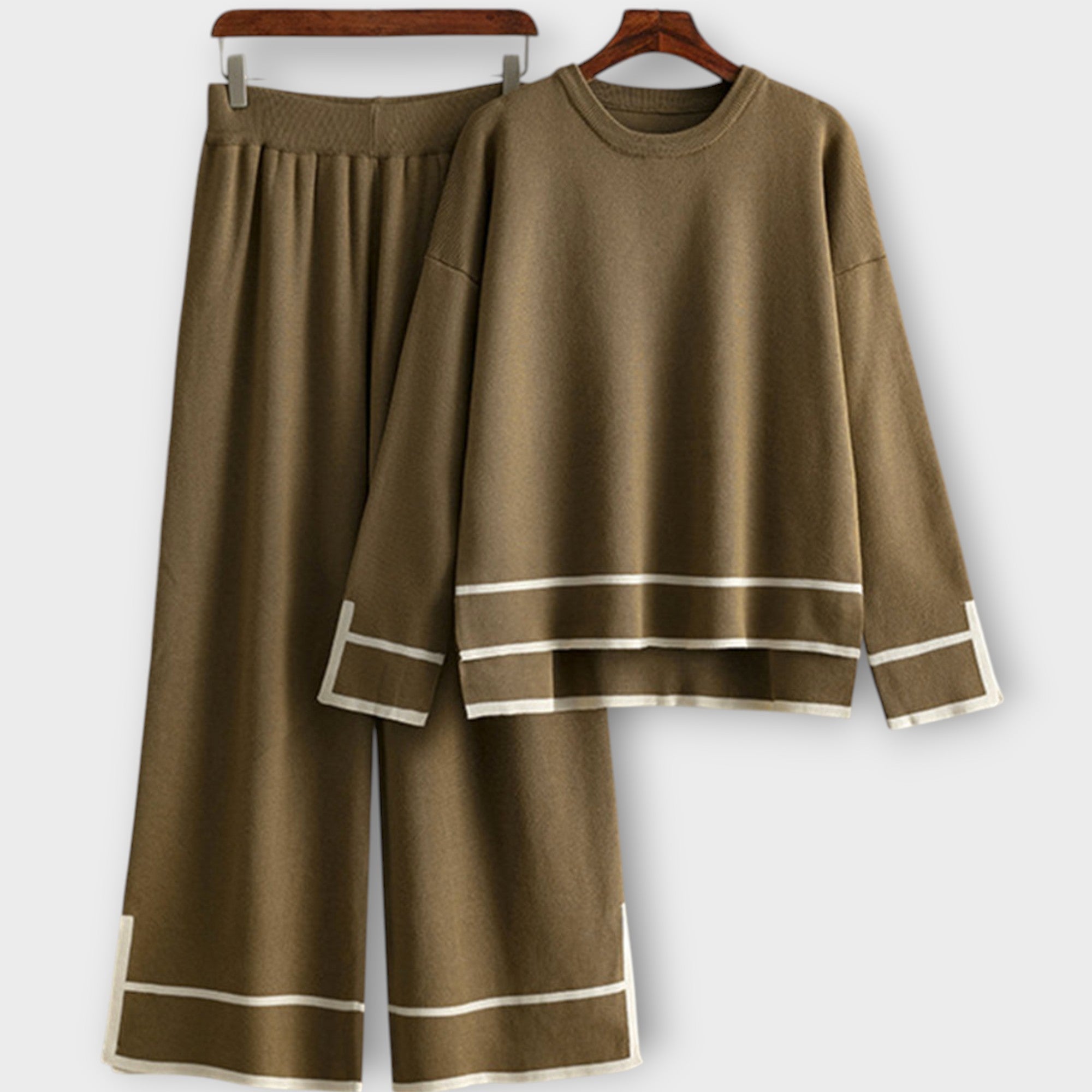 Minimalistični pleteni lounge komplet