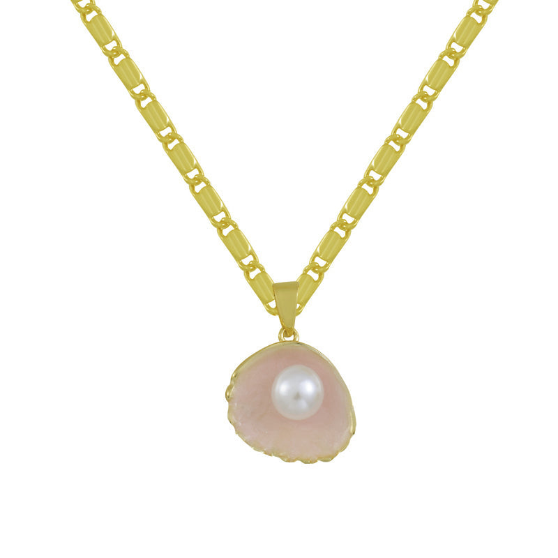 Necklace in Shell Shape