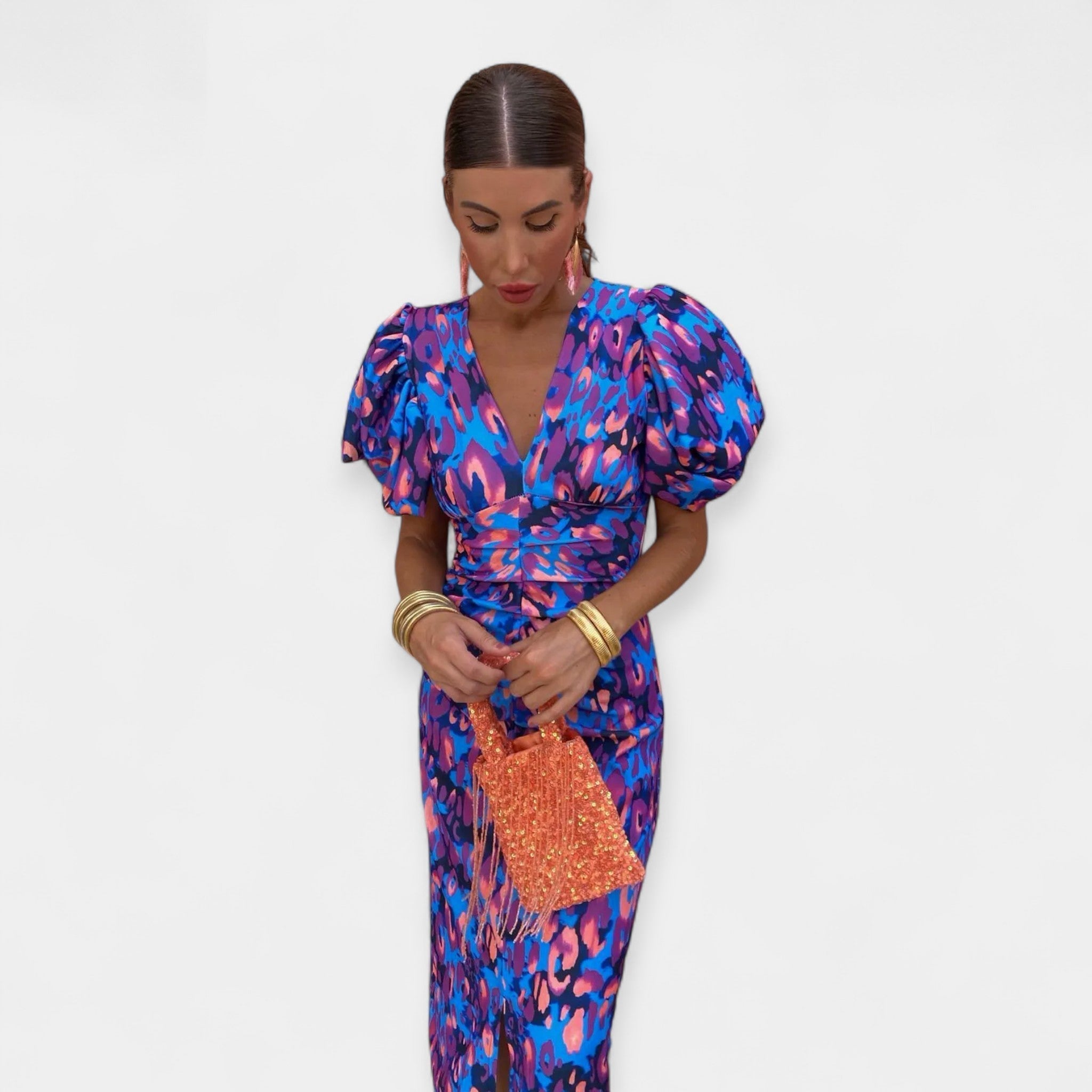 Obleka z Rokavi in Naborki