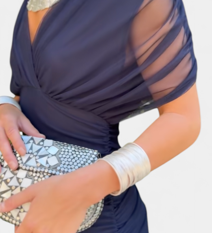 Luana - Elegantna haljina s V-izrezom