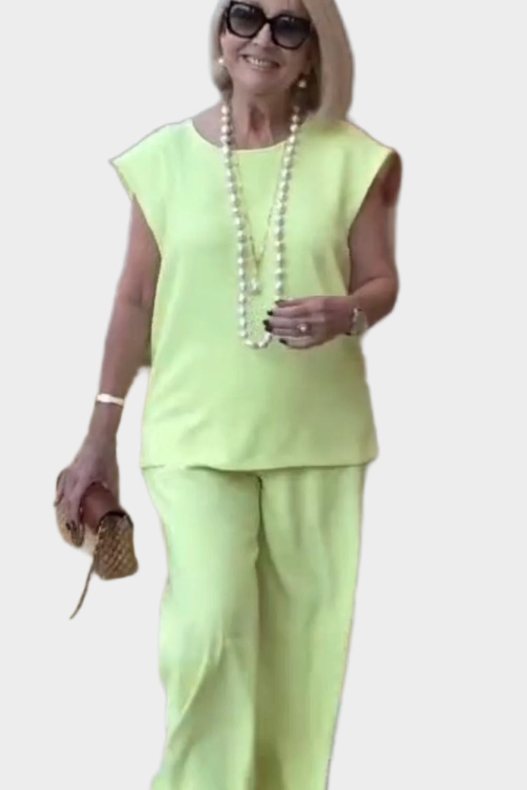 Elegant and Comfortable Complete Set