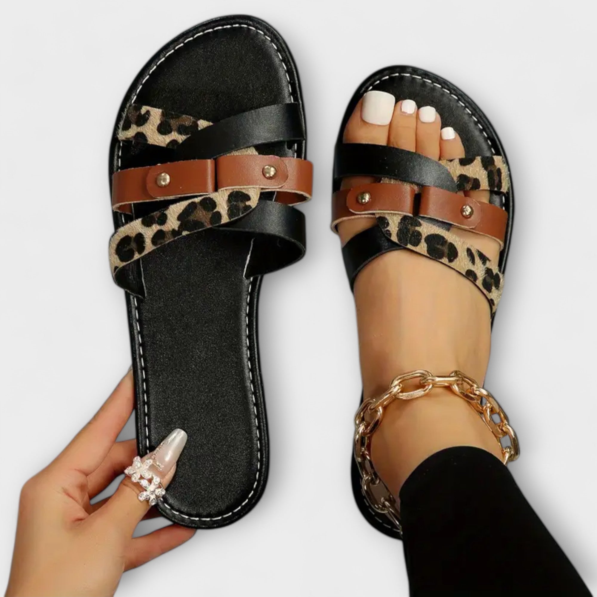 Jenevra – Sandale s križnim naramenicama leopard uzorka