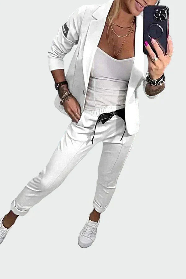 Elegantna brezskrbnost: dvodelni oblečni komplet