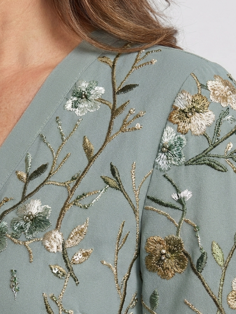 Elga – Vestido longo florido com decote em V
