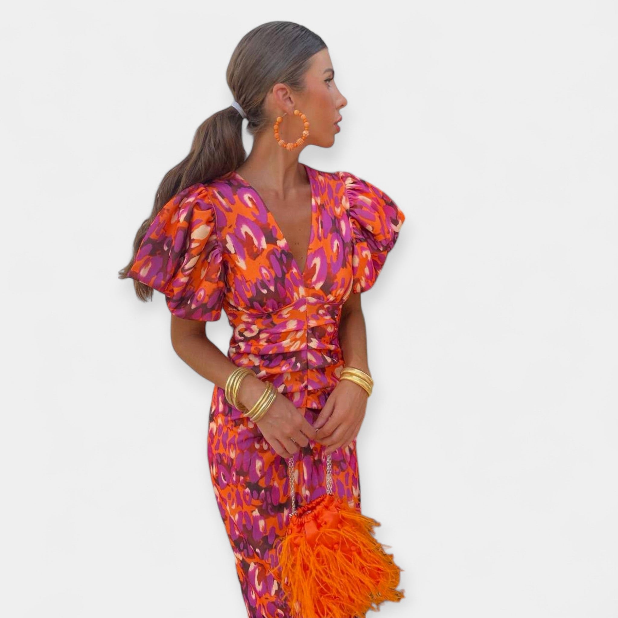 Obleka z Rokavi in Naborki